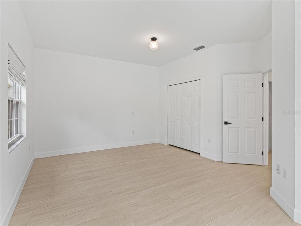 For Sale: $799,900 (3 beds, 2 baths, 2442 Square Feet)