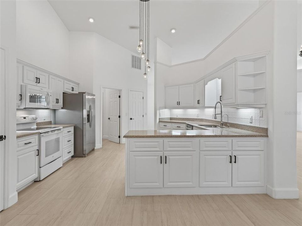 For Sale: $799,900 (3 beds, 2 baths, 2442 Square Feet)