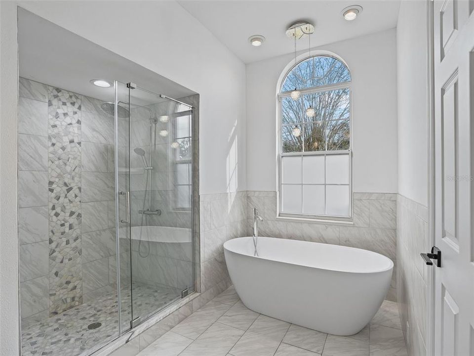 For Sale: $799,900 (3 beds, 2 baths, 2442 Square Feet)