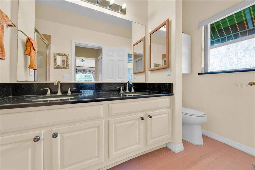 En Venta: $349,000 (2 camas, 2 baños, 1471 Pies cuadrados)