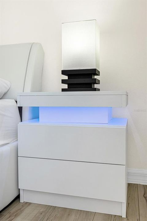 На продажу: $375,000 (4 спален, 2 ванн, 1397 Квадратных фут)