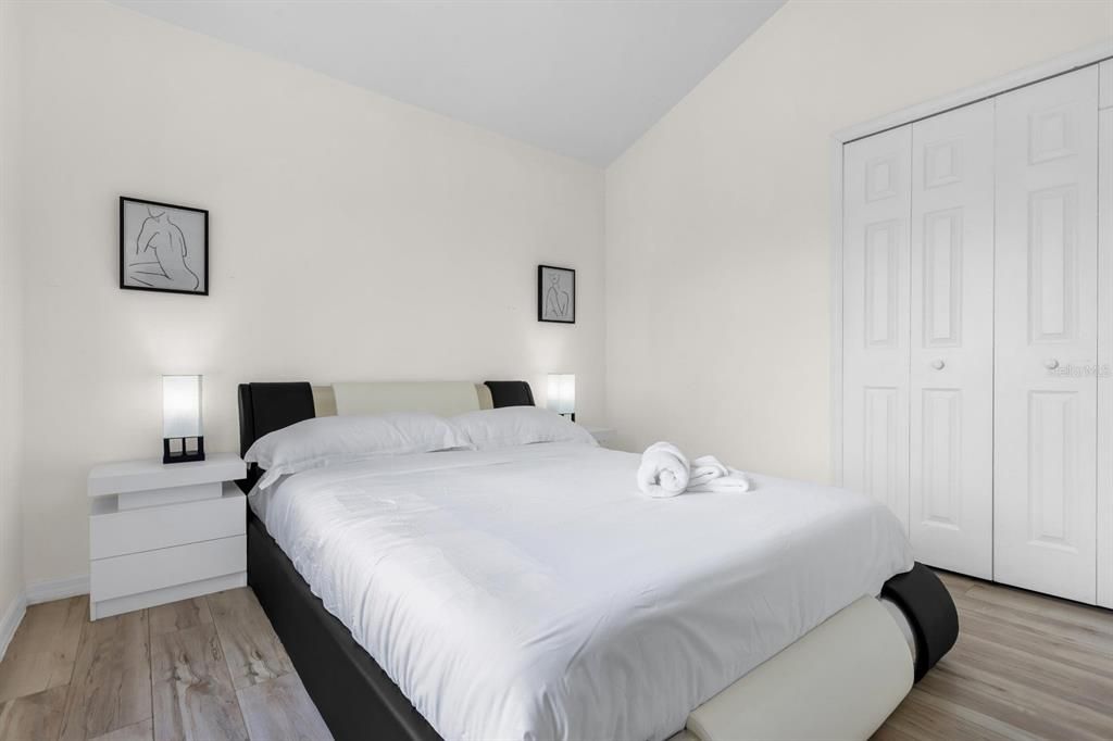 На продажу: $375,000 (4 спален, 2 ванн, 1397 Квадратных фут)