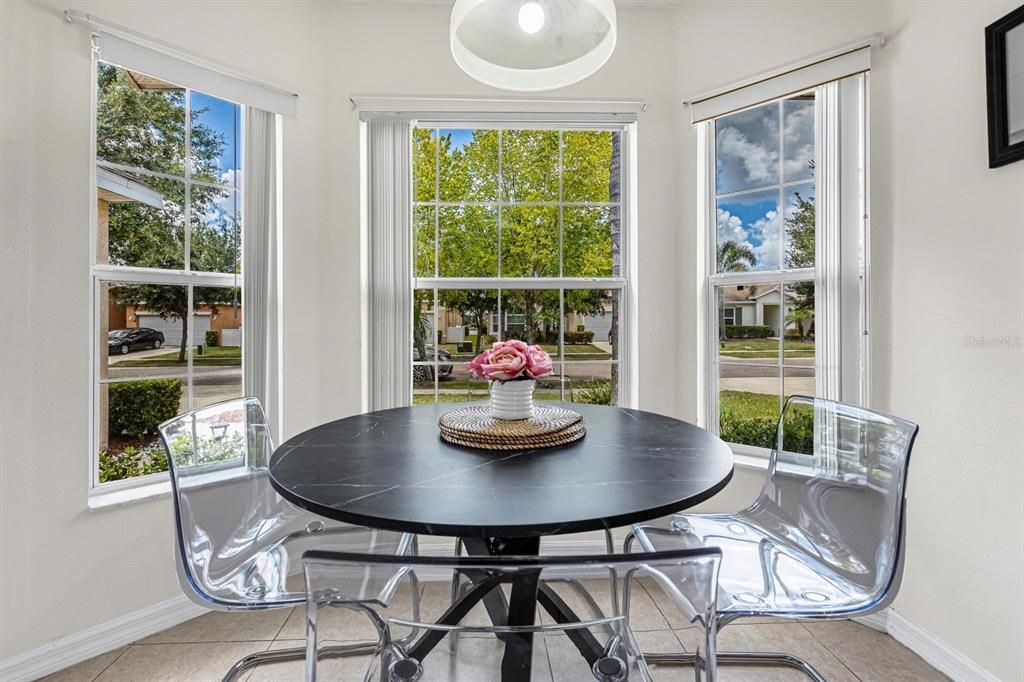 На продажу: $375,000 (4 спален, 2 ванн, 1397 Квадратных фут)