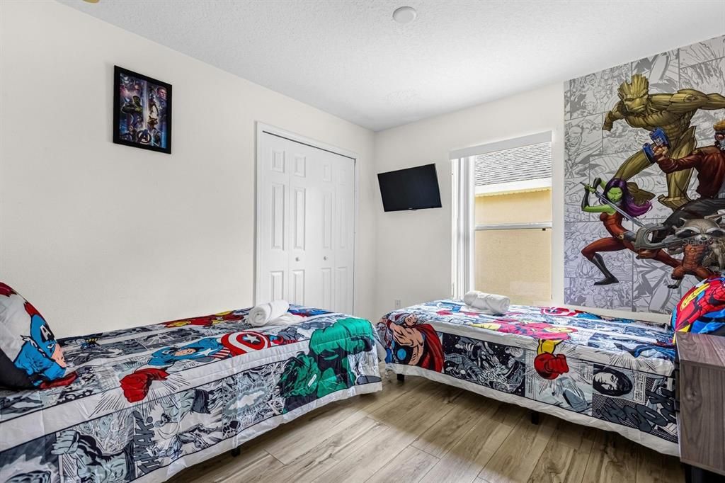 На продажу: $375,000 (4 спален, 2 ванн, 1397 Квадратных фут)