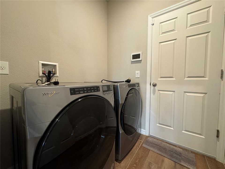 В аренду: $2,700 (4 спален, 2 ванн, 2082 Квадратных фут)