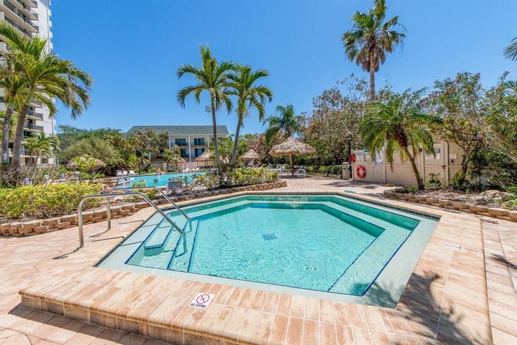 En Venta: $525,000 (3 camas, 3 baños, 1700 Pies cuadrados)