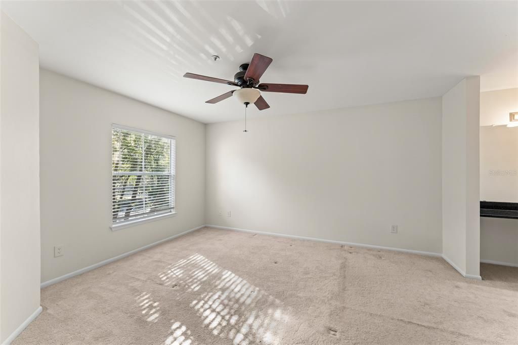 待售: $195,000 (2 贝兹, 2 浴室, 1110 平方英尺)