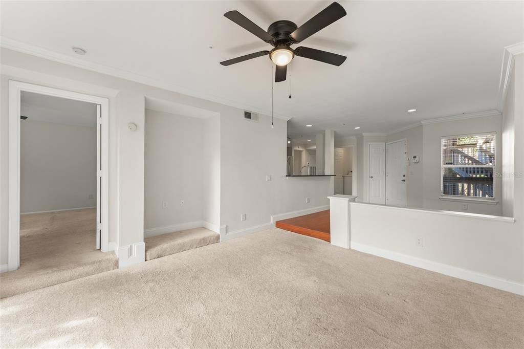 待售: $195,000 (2 贝兹, 2 浴室, 1110 平方英尺)