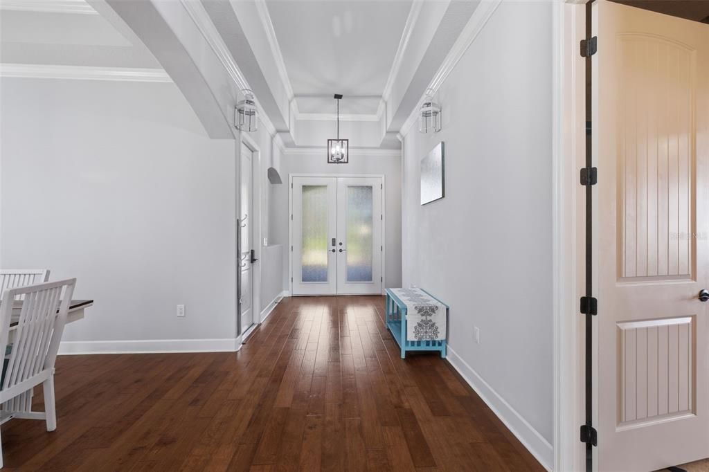 For Sale: $775,000 (4 beds, 3 baths, 2728 Square Feet)