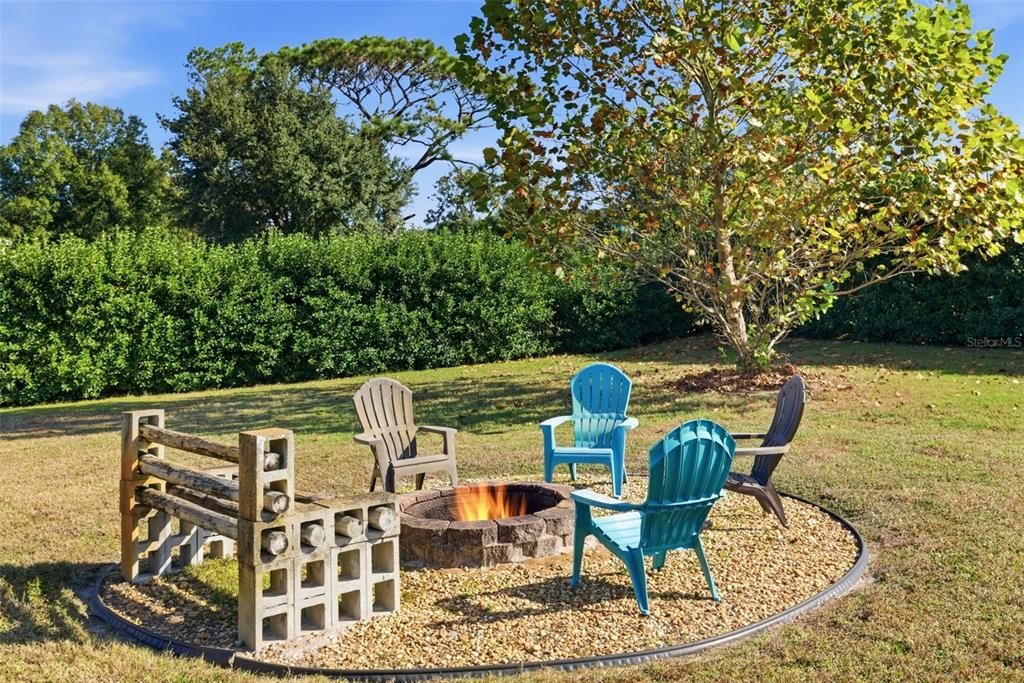 For Sale: $775,000 (4 beds, 3 baths, 2728 Square Feet)