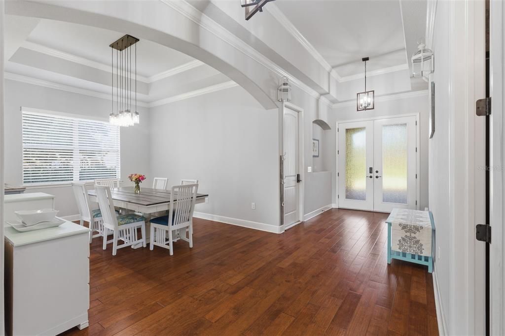 For Sale: $775,000 (4 beds, 3 baths, 2728 Square Feet)