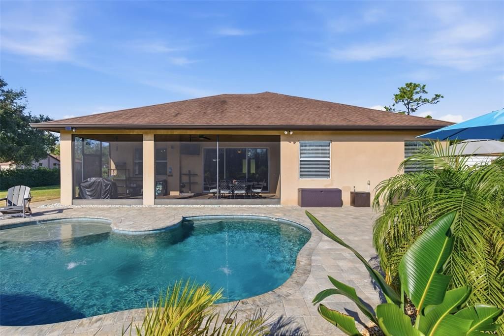 For Sale: $775,000 (4 beds, 3 baths, 2728 Square Feet)