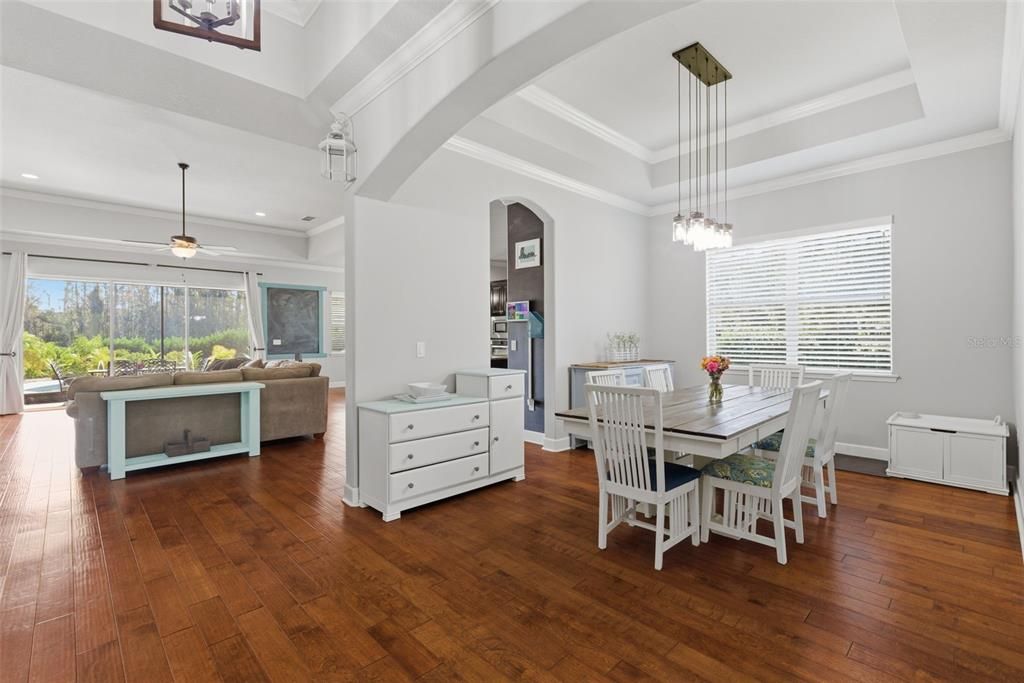 For Sale: $775,000 (4 beds, 3 baths, 2728 Square Feet)