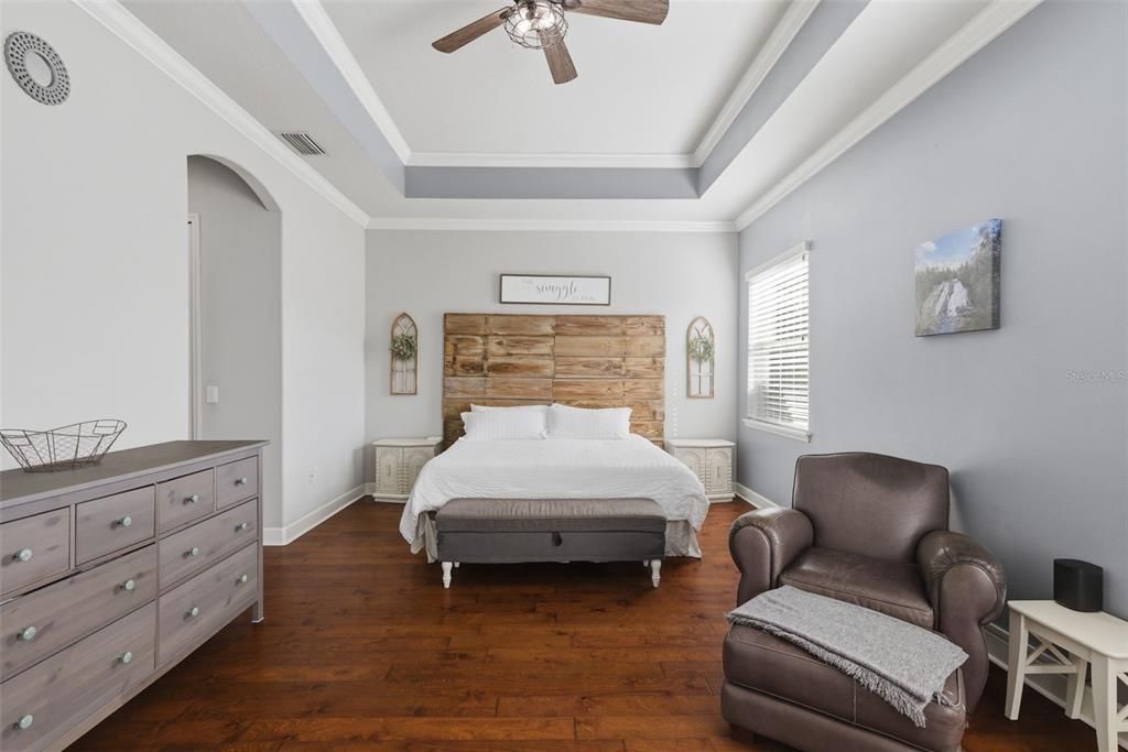 For Sale: $775,000 (4 beds, 3 baths, 2728 Square Feet)