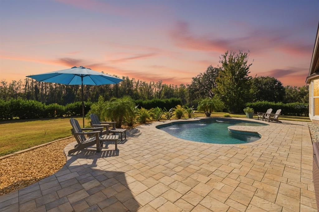 For Sale: $775,000 (4 beds, 3 baths, 2728 Square Feet)