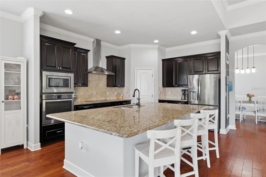 For Sale: $775,000 (4 beds, 3 baths, 2728 Square Feet)