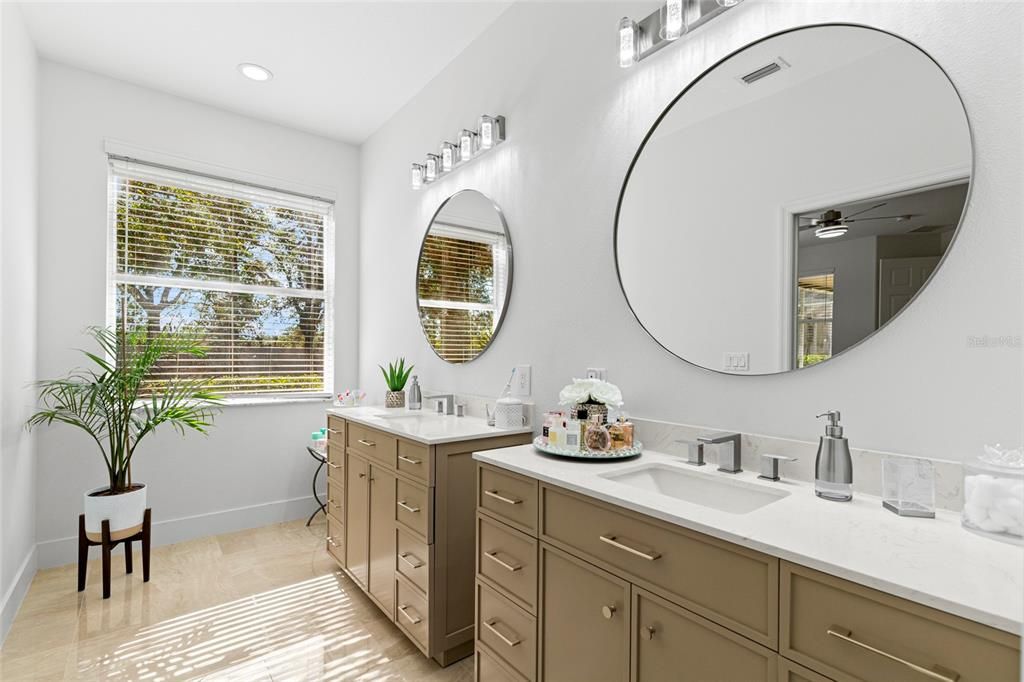 For Sale: $495,000 (2 beds, 2 baths, 1930 Square Feet)