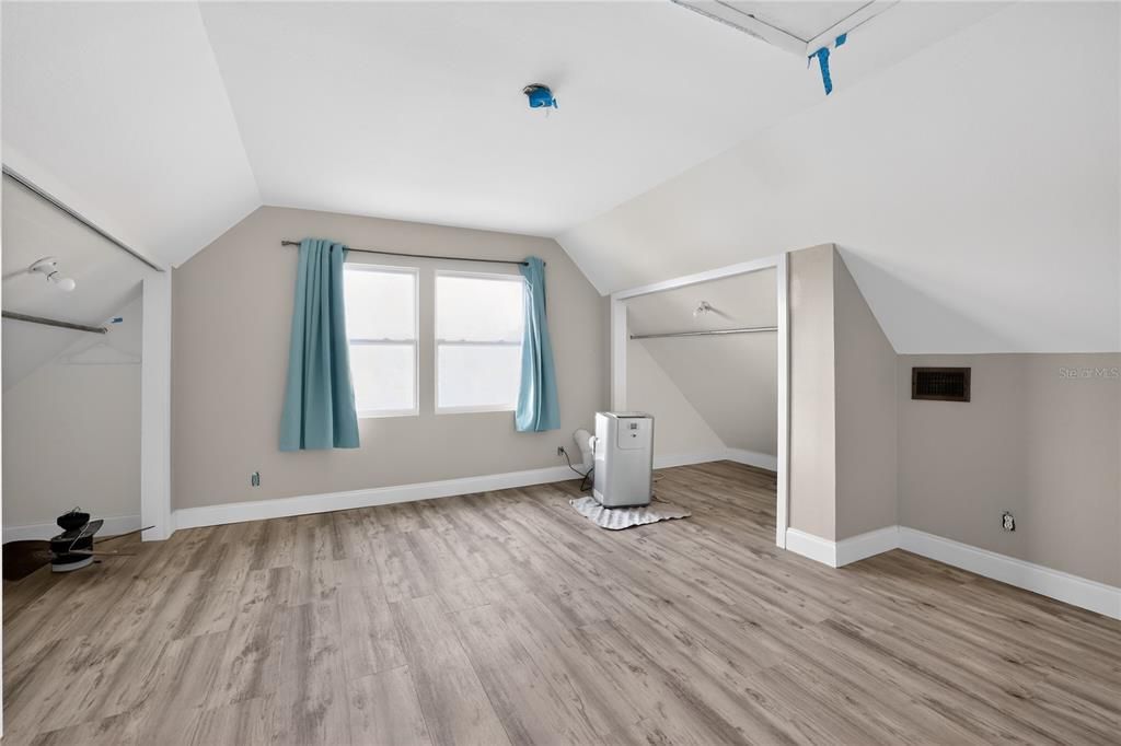 待售: $445,000 (3 贝兹, 2 浴室, 1305 平方英尺)