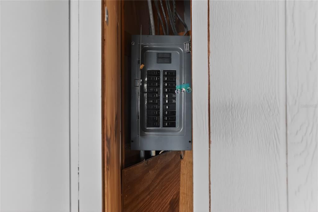 待售: $445,000 (3 贝兹, 2 浴室, 1305 平方英尺)