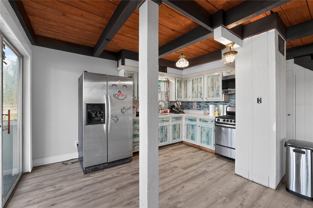 待售: $445,000 (3 贝兹, 2 浴室, 1305 平方英尺)