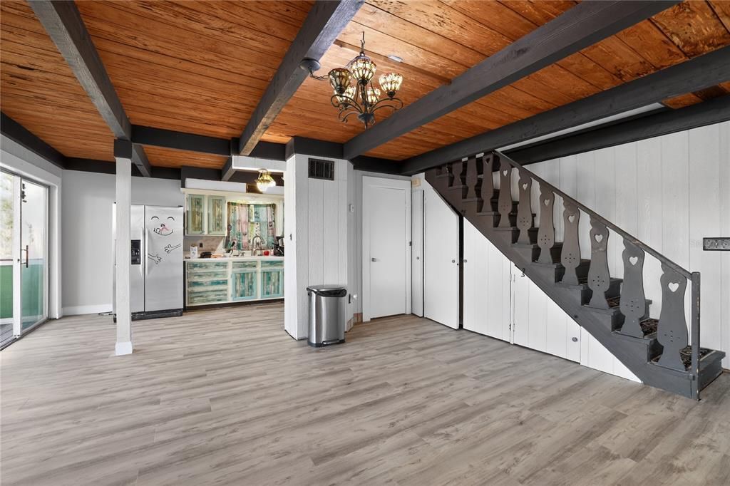 待售: $445,000 (3 贝兹, 2 浴室, 1305 平方英尺)