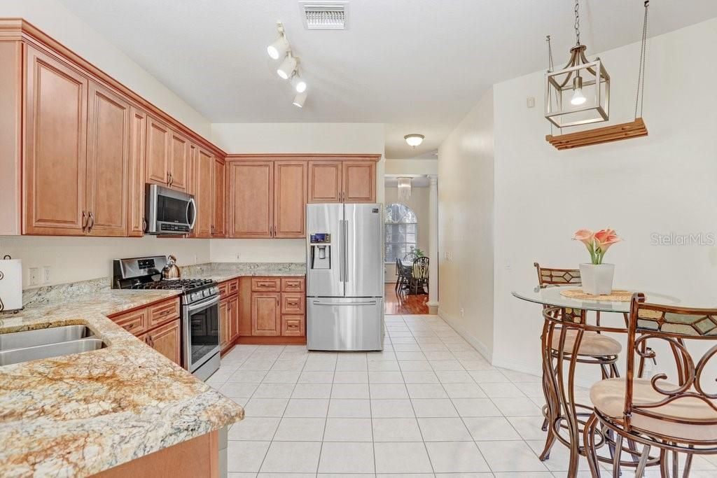 待售: $459,900 (4 贝兹, 3 浴室, 2137 平方英尺)