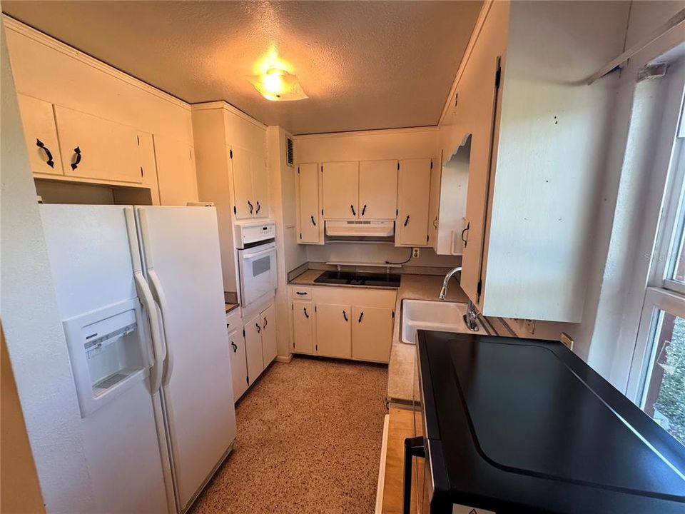 待售: $375,000 (3 贝兹, 1 浴室, 874 平方英尺)