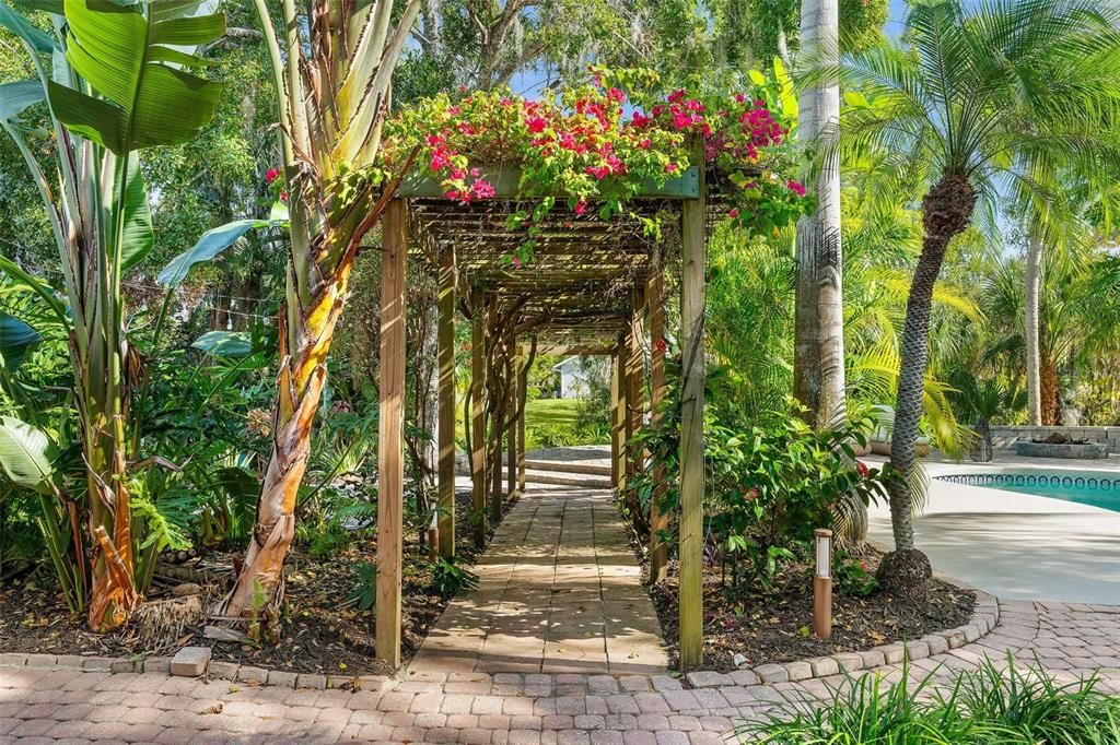 待售: $1,699,000 (3 贝兹, 2 浴室, 2762 平方英尺)