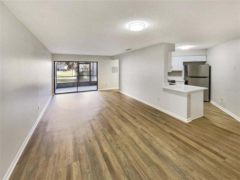 For Sale: $149,000 (2 beds, 2 baths, 820 Square Feet)