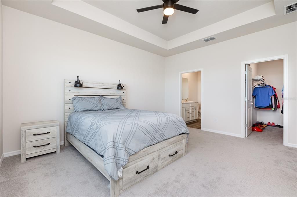 En Venta: $399,000 (3 camas, 2 baños, 1565 Pies cuadrados)