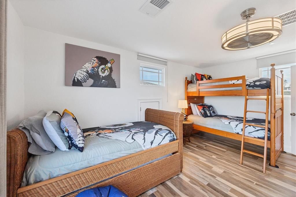 For Sale: $1,550,000 (3 beds, 3 baths, 1448 Square Feet)