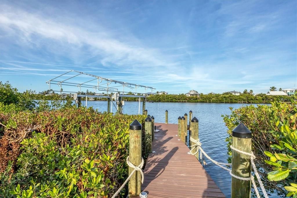 For Sale: $1,550,000 (3 beds, 3 baths, 1448 Square Feet)