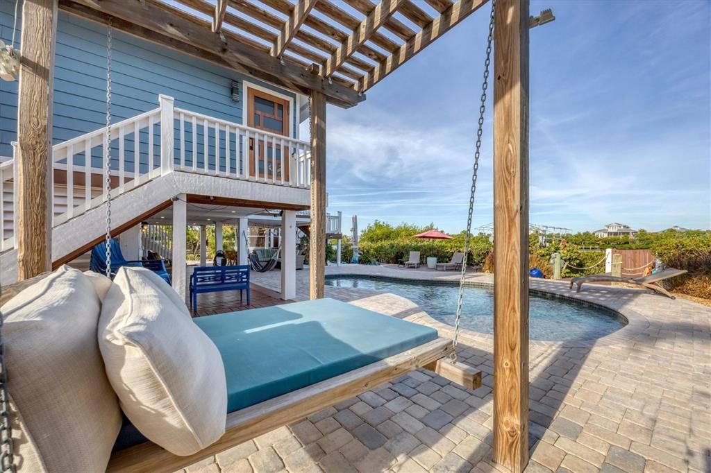 For Sale: $1,550,000 (3 beds, 3 baths, 1448 Square Feet)