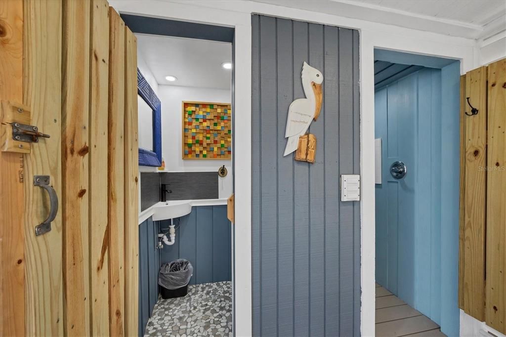 For Sale: $1,550,000 (3 beds, 3 baths, 1448 Square Feet)