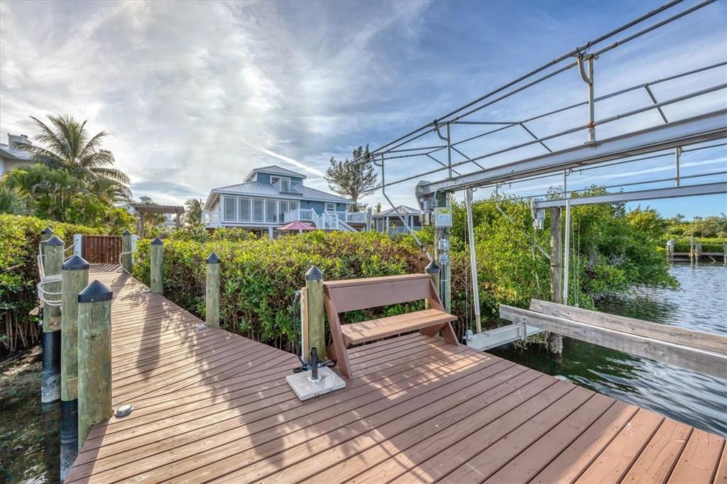 For Sale: $1,550,000 (3 beds, 3 baths, 1448 Square Feet)