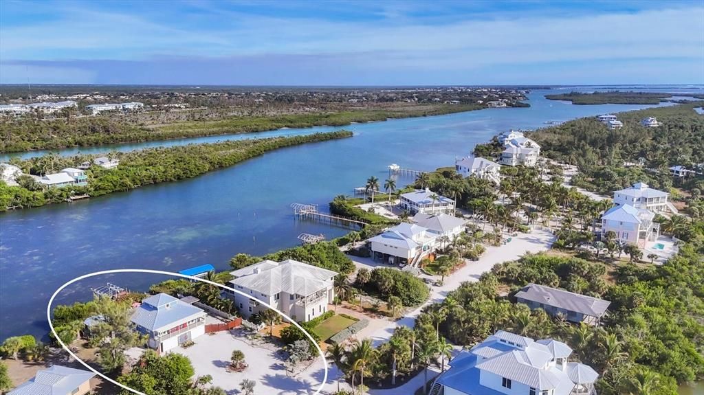 For Sale: $1,550,000 (3 beds, 3 baths, 1448 Square Feet)