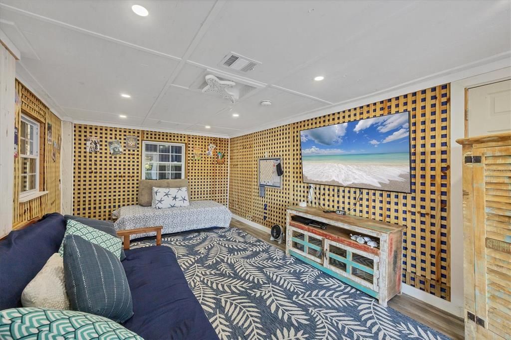 For Sale: $1,550,000 (3 beds, 3 baths, 1448 Square Feet)