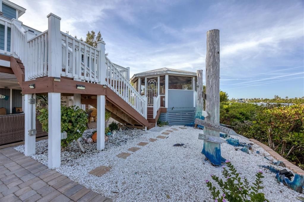 For Sale: $1,550,000 (3 beds, 3 baths, 1448 Square Feet)