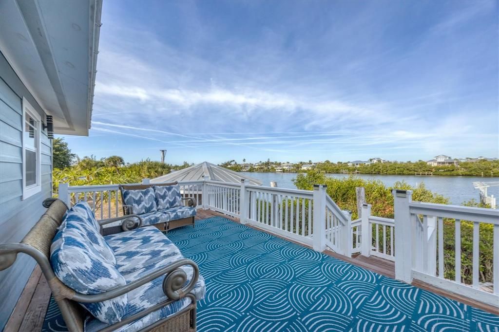 For Sale: $1,550,000 (3 beds, 3 baths, 1448 Square Feet)