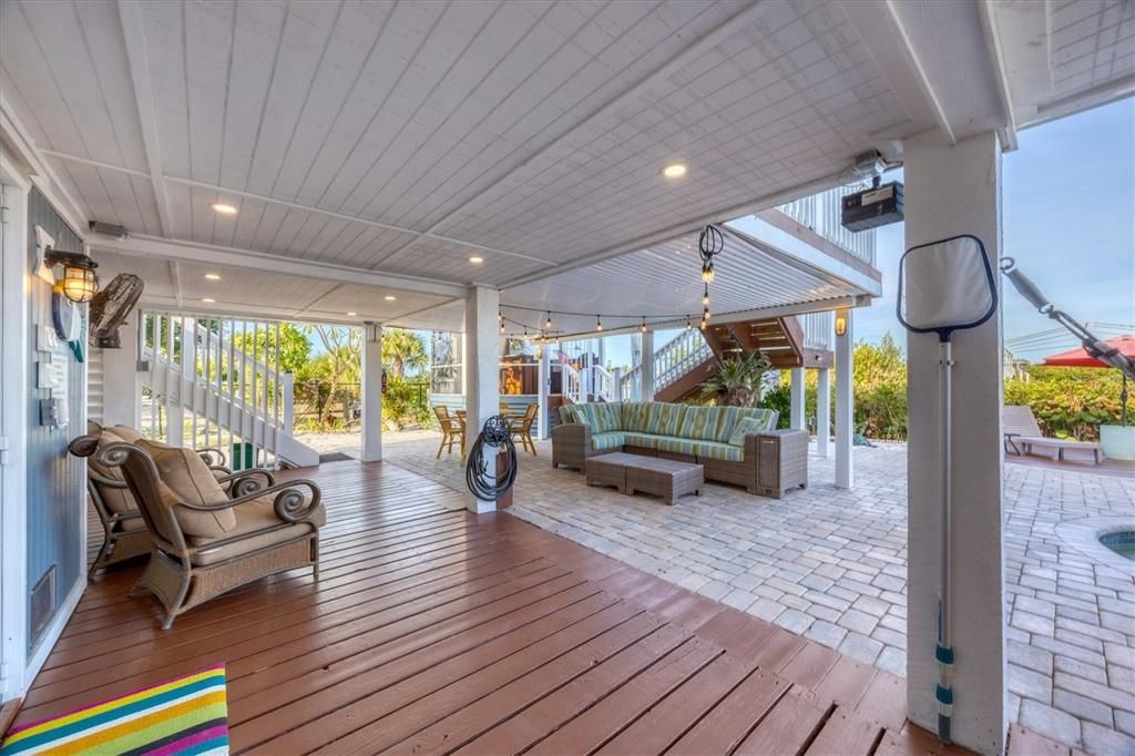 For Sale: $1,550,000 (3 beds, 3 baths, 1448 Square Feet)