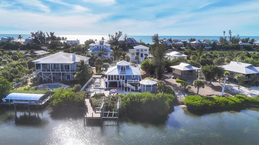 For Sale: $1,550,000 (3 beds, 3 baths, 1448 Square Feet)