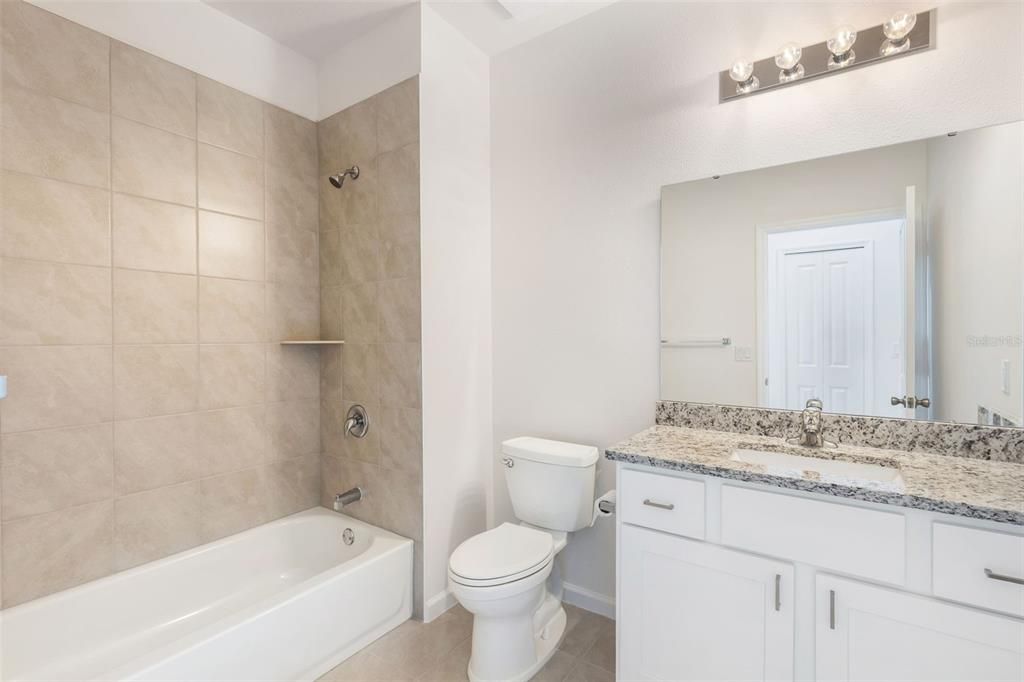 На продажу: $299,990 (3 спален, 2 ванн, 1458 Квадратных фут)