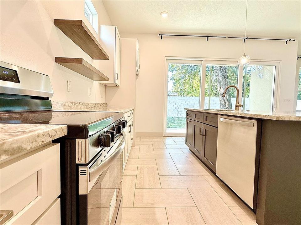 En Renta: $3,850 (3 camas, 2 baños, 2175 Pies cuadrados)