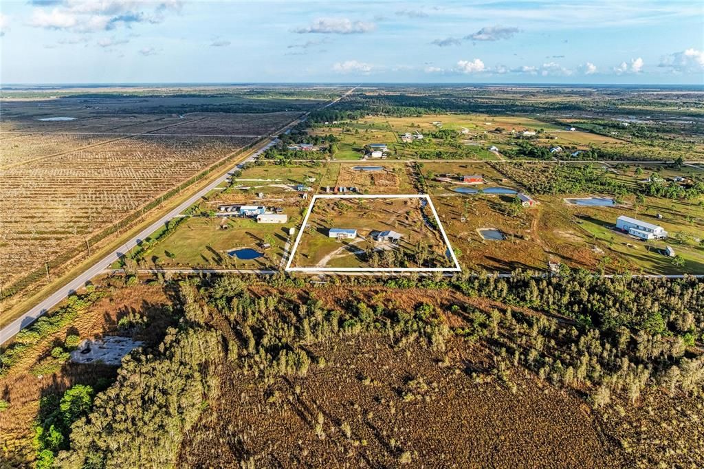 For Sale: $599,999 (4 beds, 2 baths, 2016 Square Feet)