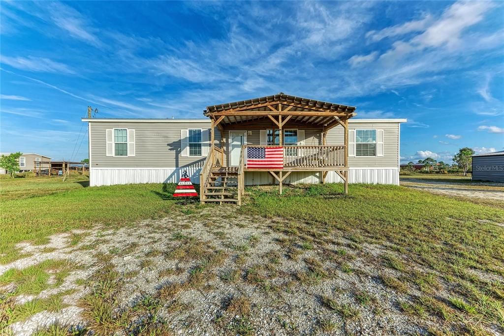 For Sale: $599,999 (4 beds, 2 baths, 2016 Square Feet)