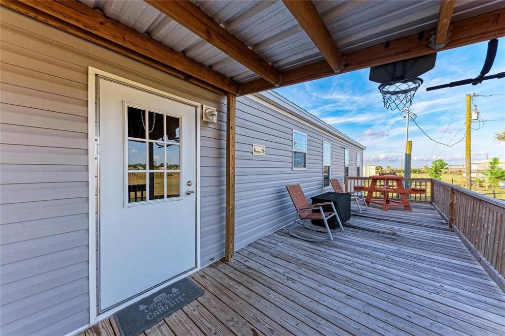 For Sale: $599,999 (4 beds, 2 baths, 2016 Square Feet)