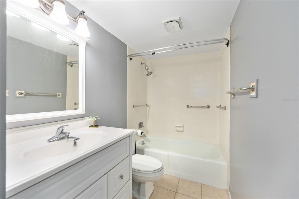 En Venta: $99,750 (1 camas, 1 baños, 844 Pies cuadrados)