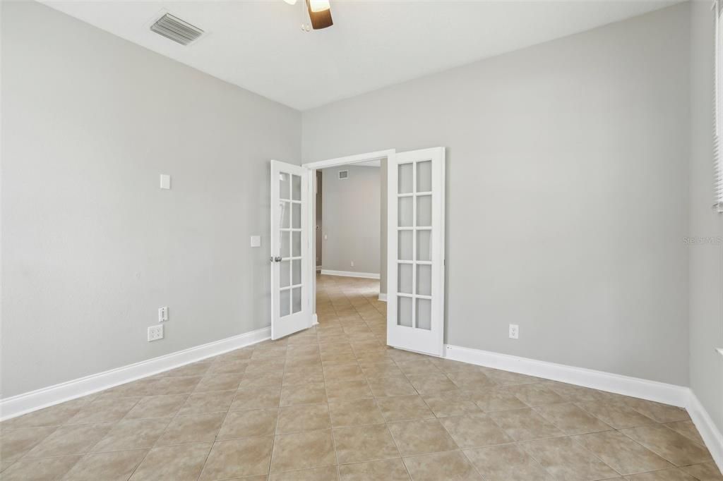 出租: $2,950 (4 贝兹, 3 浴室, 2084 平方英尺)