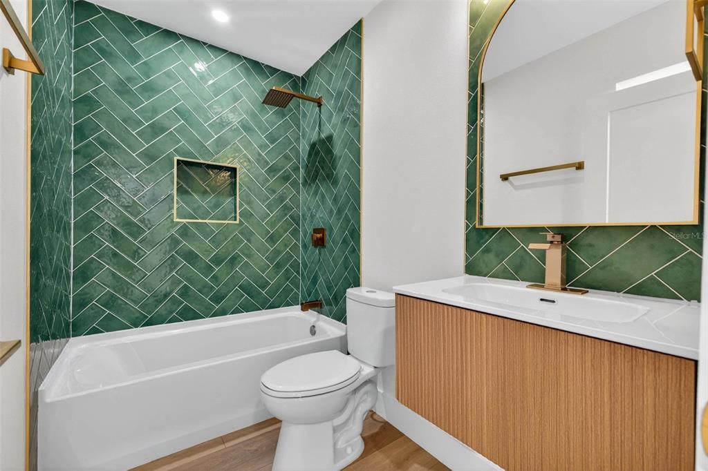 待售: $795,000 (3 贝兹, 2 浴室, 1603 平方英尺)