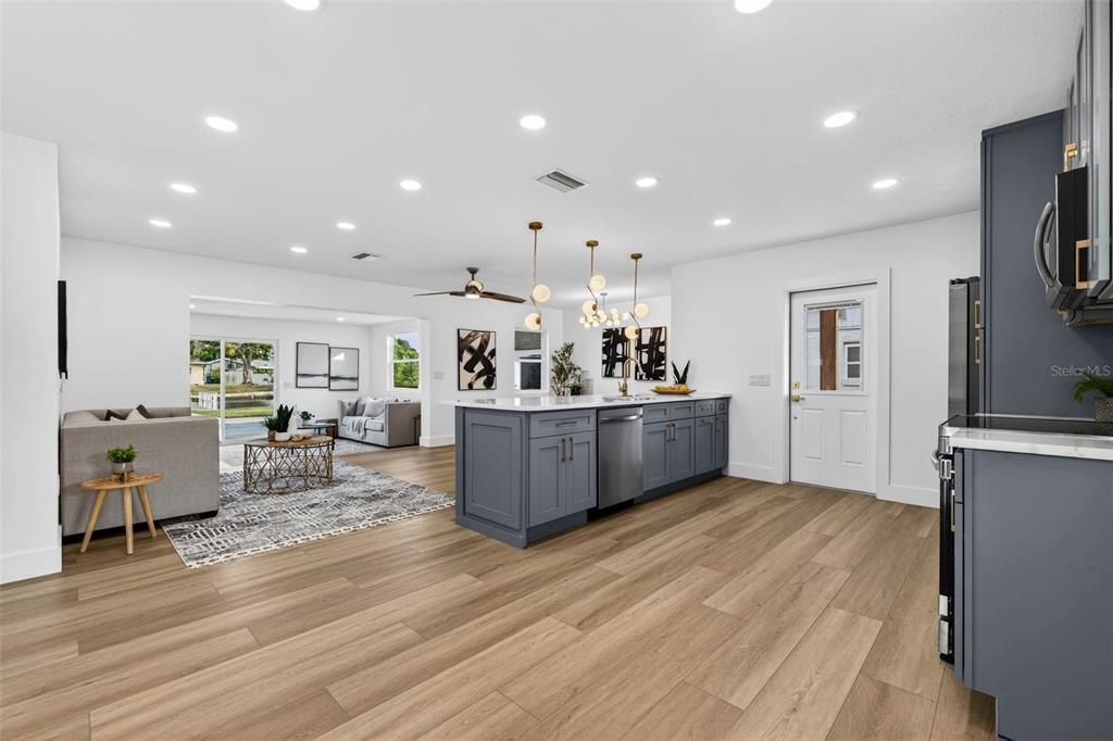 待售: $795,000 (3 贝兹, 2 浴室, 1603 平方英尺)